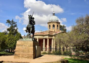 Bloemfontein monument