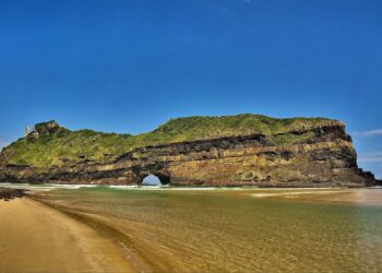 Hole in the Wall in Coffee Bay