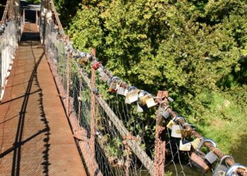 Suspension bridge in Parys