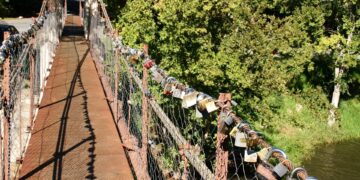 Suspension bridge in Parys