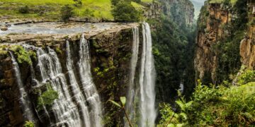 Magwa Falls waterfall