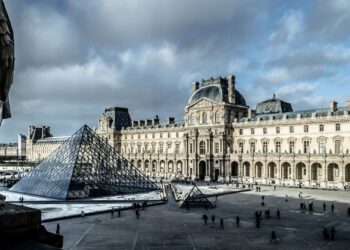 Louvre museum france