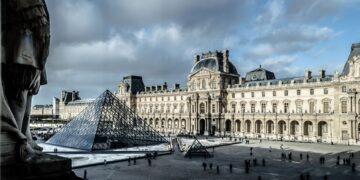 Louvre museum france